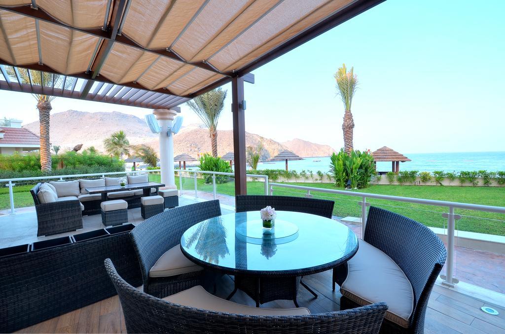 Oceanic Khorfakkan Resort & Spa Khor Fakkan Exterior foto