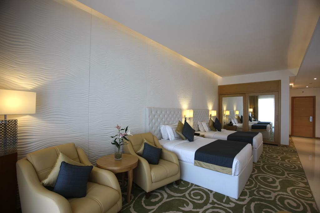 Oceanic Khorfakkan Resort & Spa Khor Fakkan Habitación foto