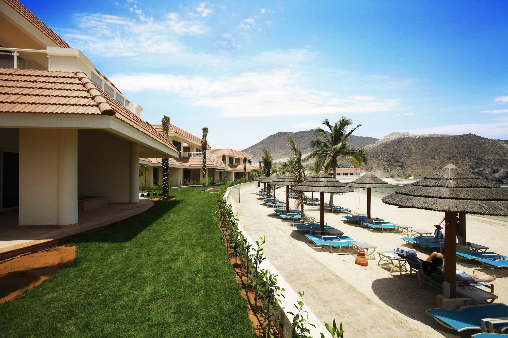 Oceanic Khorfakkan Resort & Spa Khor Fakkan Exterior foto