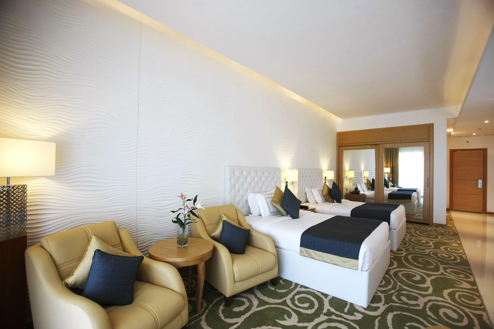 Oceanic Khorfakkan Resort & Spa Khor Fakkan Exterior foto