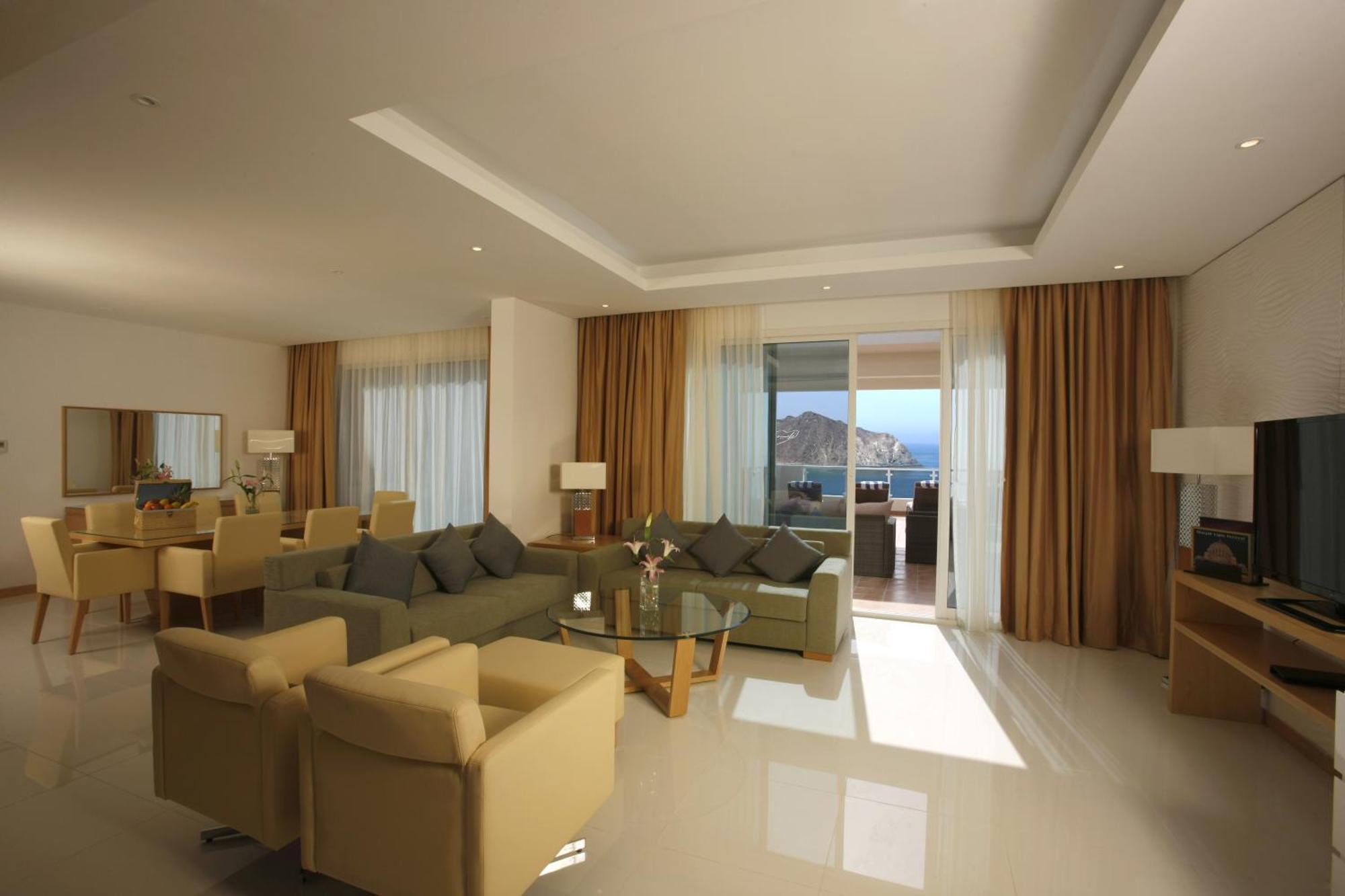 Oceanic Khorfakkan Resort & Spa Khor Fakkan Habitación foto